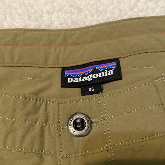 “PATAGONIA” Men’s Cargo Shorts…Tan…Sz 36 - Picture 6 of 8